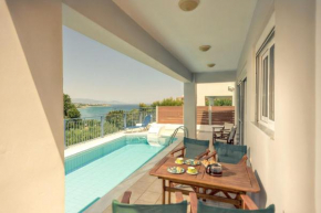 Elegant Villa in Planos + Private Pool.
